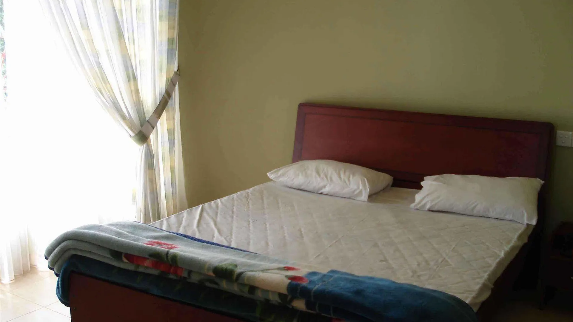 Kandyan View Holiday Bungalow Free Pickup From Kandy Bed & Breakfast