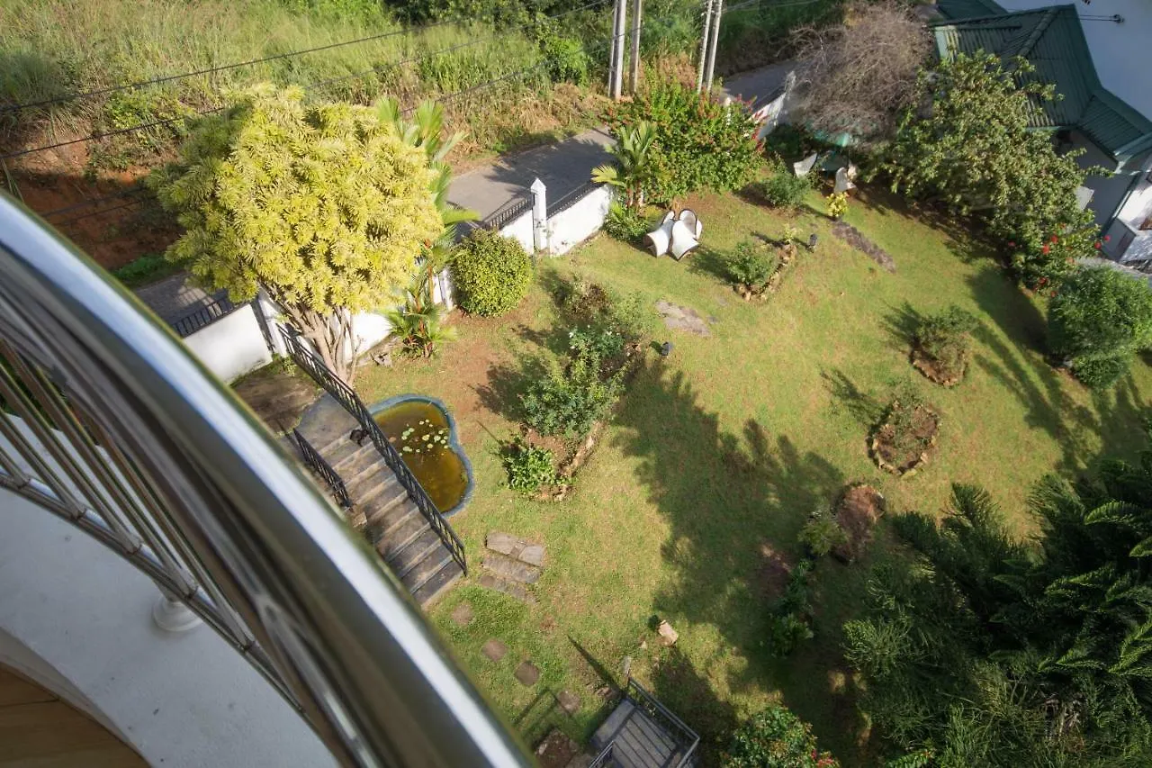 Kandyan View Holiday Bungalow Free Pickup From Kandy Bed & Breakfast